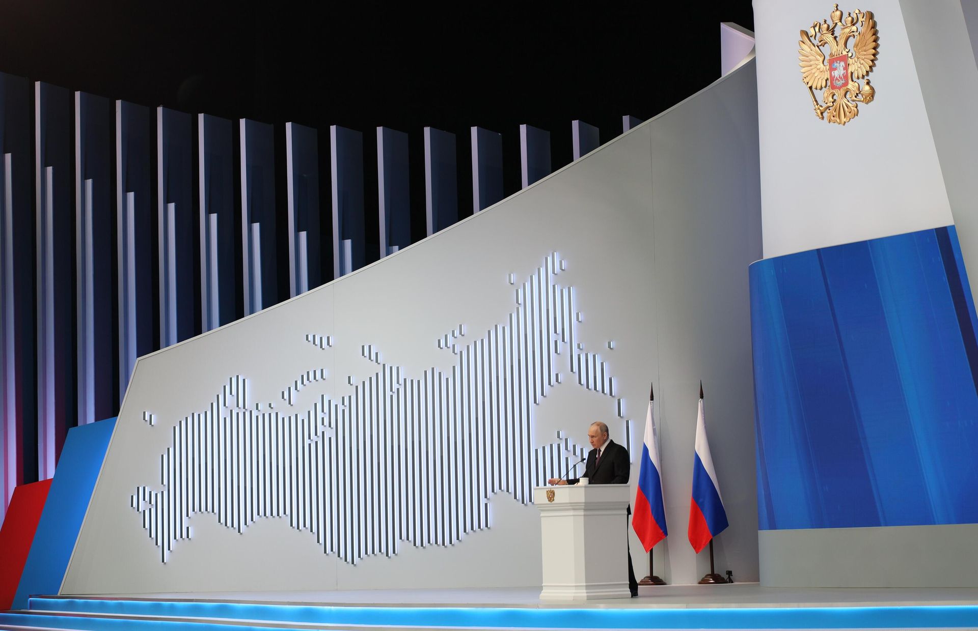 Президент РФ Владимир Путин выступает с ежегодным посланием к Федеральному собранию Президент РФ Владимир Путин выступает с ежегодным посланием к Федеральному собранию - РИА Новости, 1920, 29.02.2024