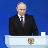 Президент РФ Владимир Путин обращается с посланием к Федеральному собранию