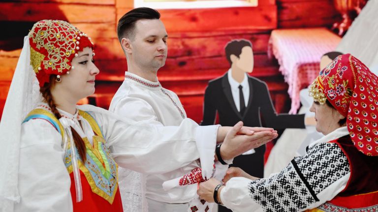 Свадьба в традициях Белгородской области, представленная театральным коллективом Свадьба в традициях Белгородской области, представленная театральным коллективом