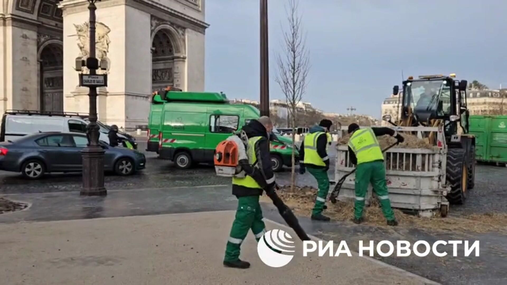 Фермеры, задержанные полицией во время протеста у Триумфальной арки Фермеры, задержанные полицией во время протеста у Триумфальной арки - РИА Новости, 1920, 01.03.2024