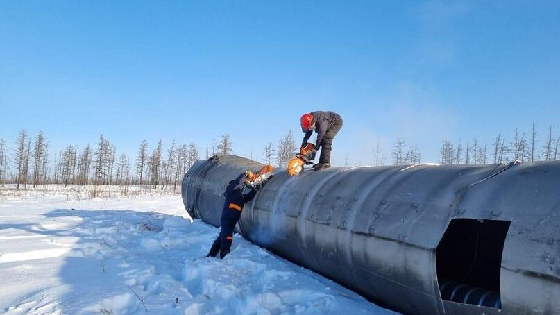 Вывоз фрагментов ракеты-носителя Союз-2 в Вилюйском районе Якутии - РИА Новости, 1920, 04.03.2024