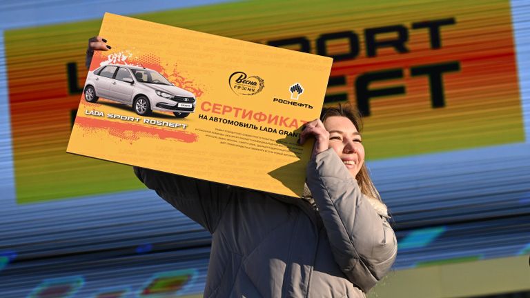 Победительница розыгрыша автомобиля Lada Granta Победительница розыгрыша автомобиля Lada Granta