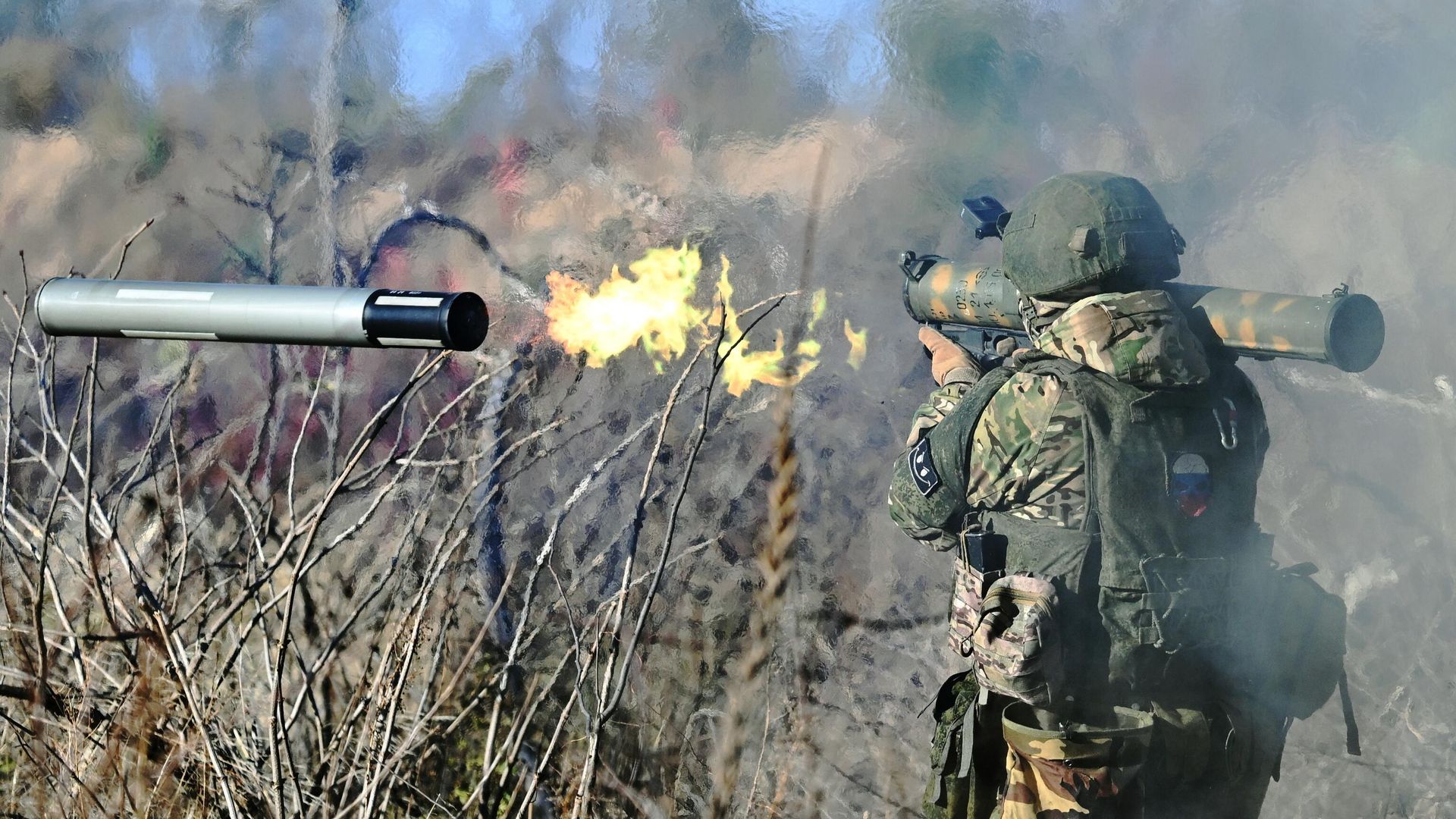 Военнослужащий ВС РФ стреляет из реактивного пехотного огнемета Военнослужащий ВС РФ стреляет из реактивного пехотного огнемета - РИА Новости, 1920, 12.03.2024