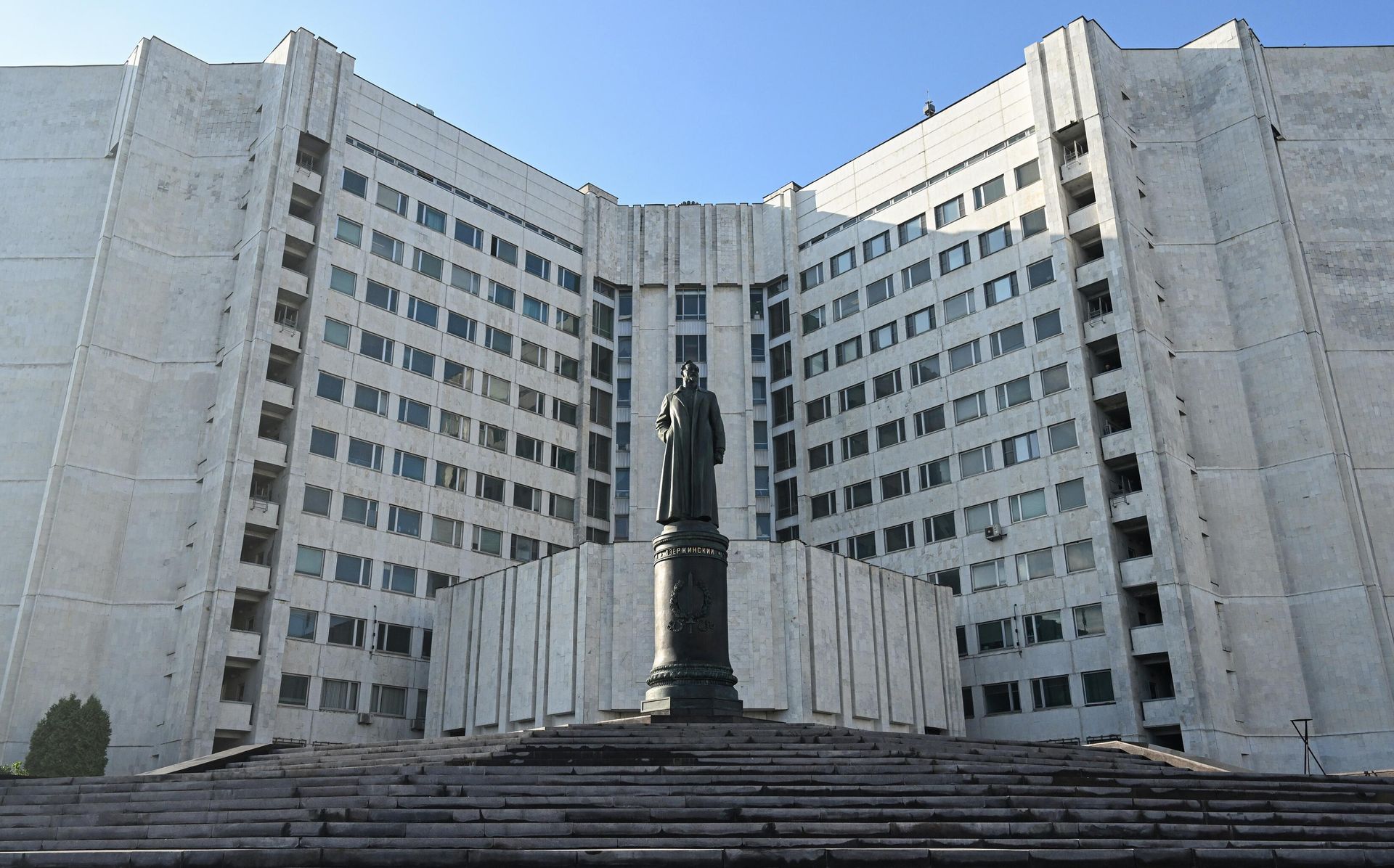 Штаб-квартира Службы внешней разведки России в Москве Штаб-квартира Службы внешней разведки России в Москве - РИА Новости, 1920, 24.02.2026