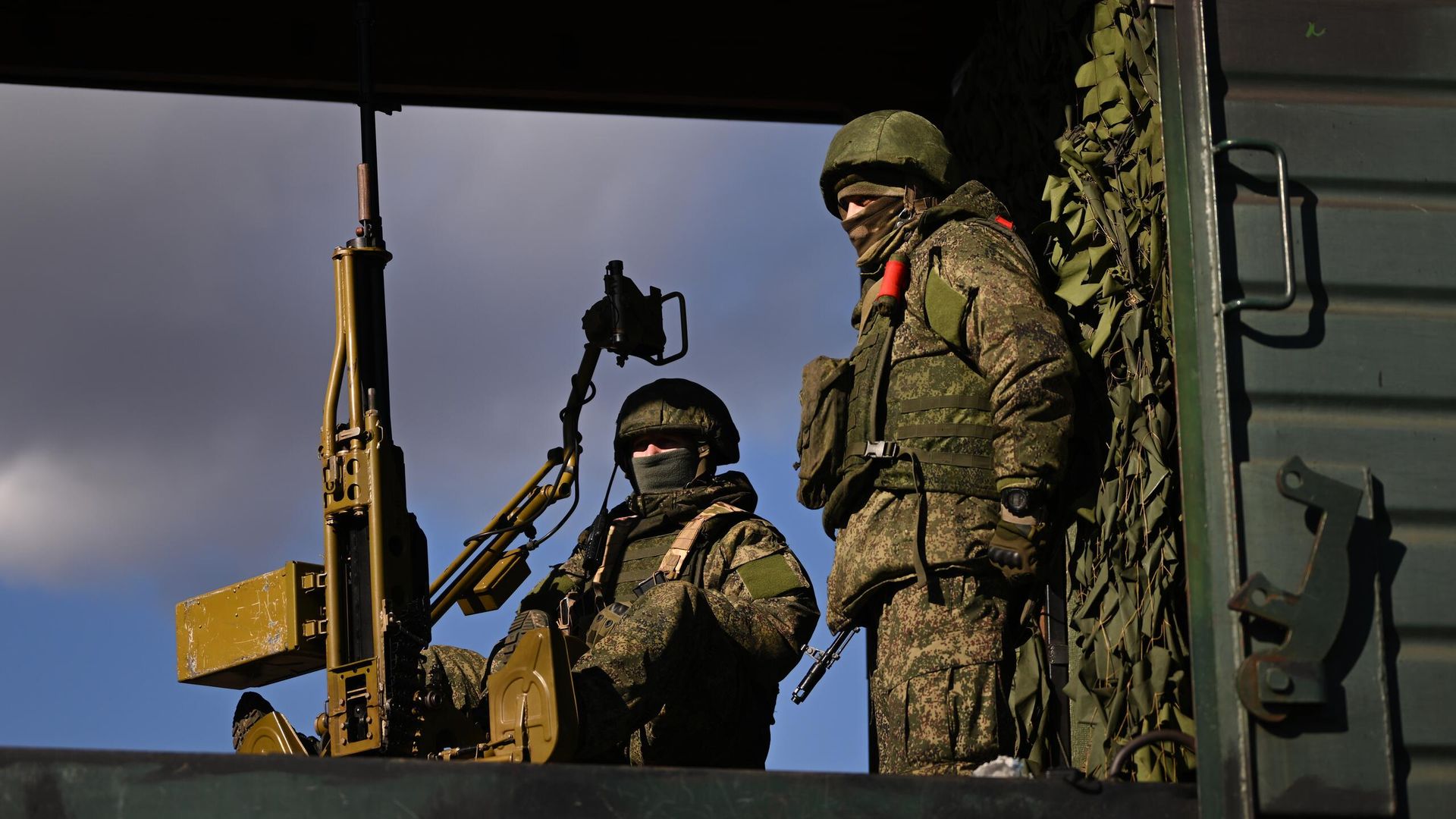 Военнослужащие Центрального военного округа ведут боевую работу на специальном бронепоезде Енисей на Краснолиманском направлении СВО - РИА Новости, 1920, 07.03.2024