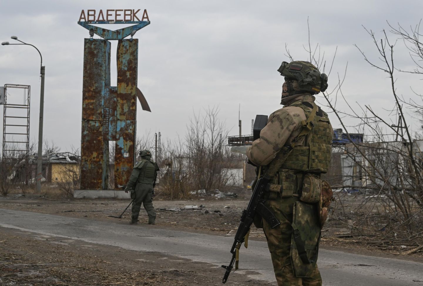 Военнослужащие Отдельной инженерной бригады Центрального военного округа (ЦВО) в Авдеевке Военнослужащие Отдельной инженерной бригады Центрального военного округа (ЦВО) в Авдеевке