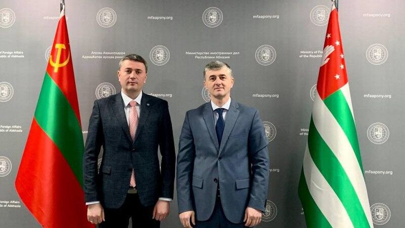Заместитель министра иностранных дел ПМР Александр Стецюк и заместитель министра иностранных дел
Республики Абхазия Ираклий Тужба Заместитель министра иностранных дел ПМР Александр Стецюк и заместитель министра иностранных дел
Республики Абхазия Ираклий Тужба - РИА Новости, 1920, 07.03.2024