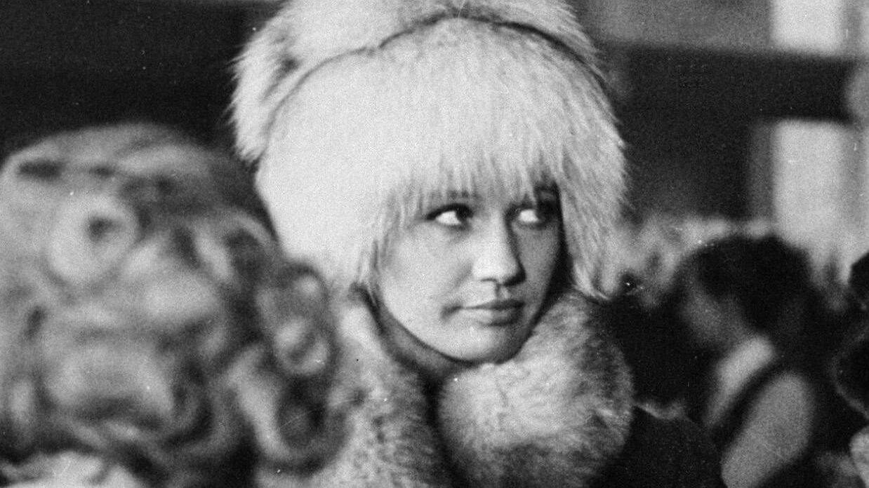 Галина Яцкина на съемках фильма Слово для защиты Галина Яцкина на съемках фильма Слово для защиты - РИА Новости, 1920, 12.03.2024