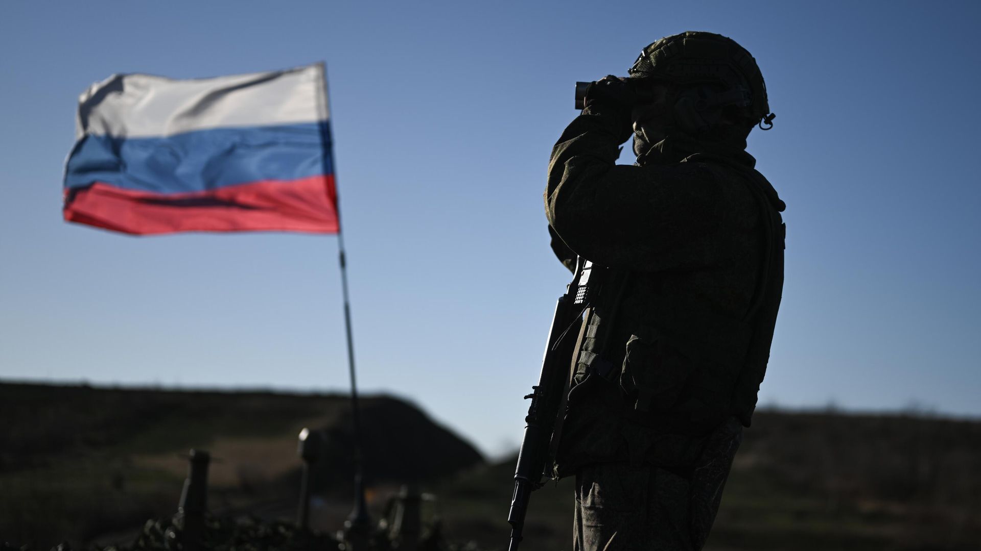 Российский военнослужащий ведет боевую работу в зоне СВО - РИА Новости, 1920, 12.03.2024