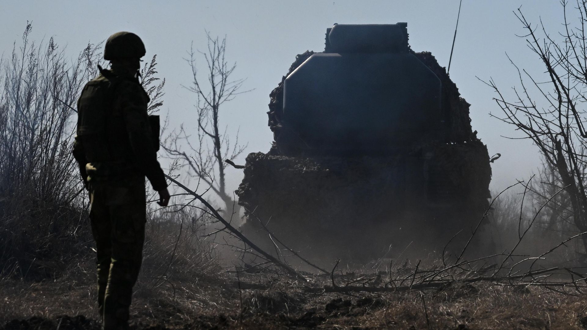 Военнослужащий зенитно-ракетного дивизиона ЦВО в зенитном ракетном комплексе БУК М3 на СВО Военнослужащий зенитно-ракетного дивизиона ЦВО в зенитном ракетном комплексе БУК М3 на СВО - РИА Новости, 1920, 16.09.2024