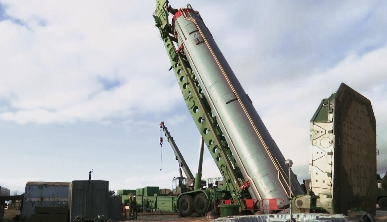 Межконтинентальная баллистическая ракета ракетного комплекса стратегического назначения Авангард Межконтинентальная баллистическая ракета ракетного комплекса стратегического назначения Авангард - РИА Новости, 1920, 06.04.2023