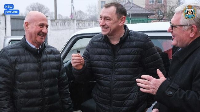 Победитель викторины, выигравший автомобиль в день выборов президента РФ в Новгородской области Победитель викторины, выигравший автомобиль в день выборов президента РФ в Новгородской области