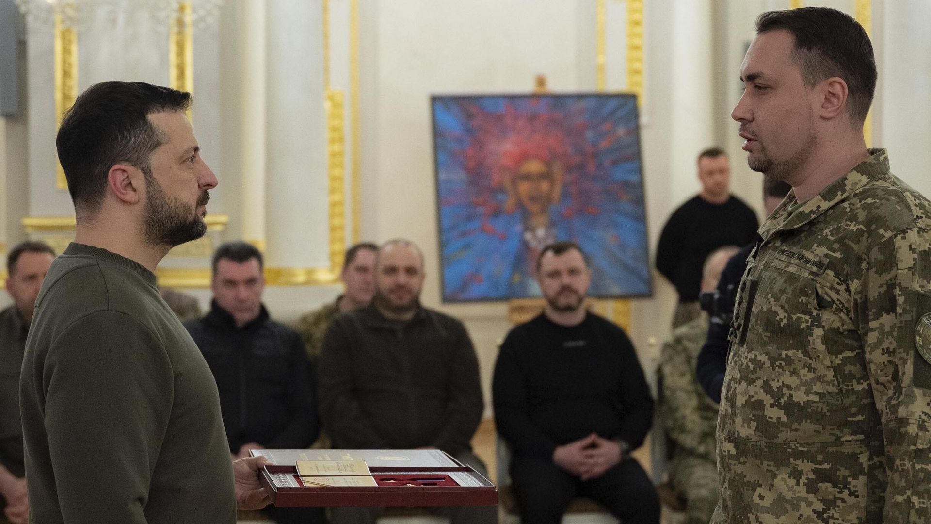 Владимир Зеленский вручает награду Кириллу Буданову* Владимир Зеленский вручает награду Кириллу Буданову* - РИА Новости, 1920, 17.03.2024