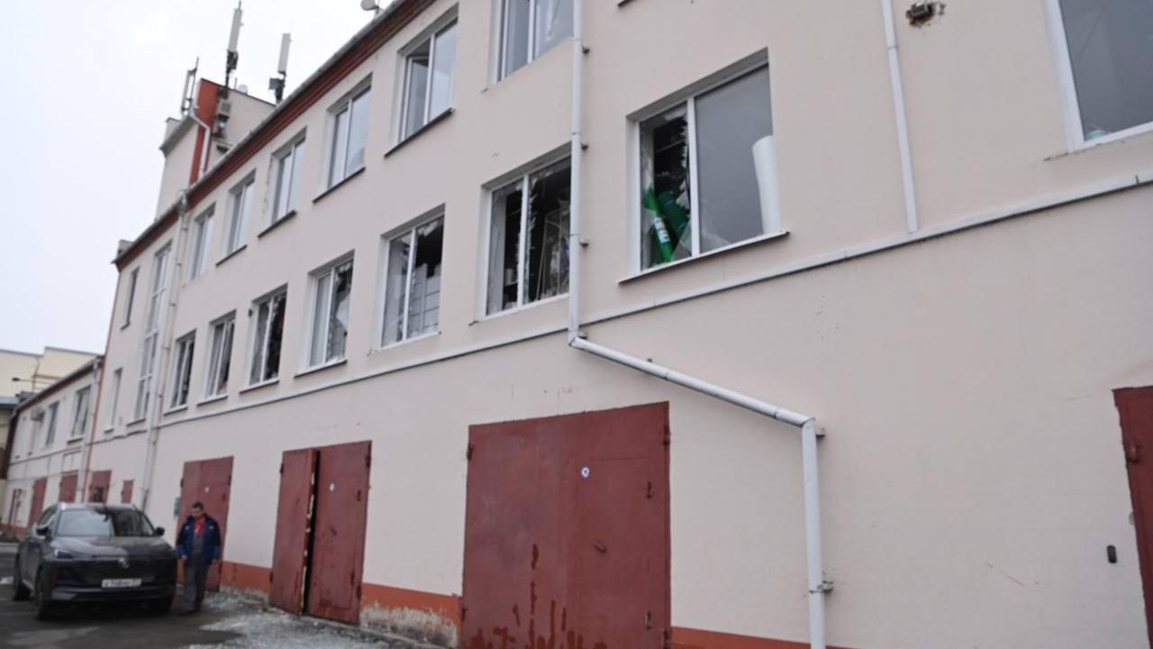 Последствия обстрела Белгорода и Белгродского района. 18 марта 2024 Последствия обстрела Белгорода и Белгродского района. 18 марта 2024 - РИА Новости, 1920, 18.03.2024