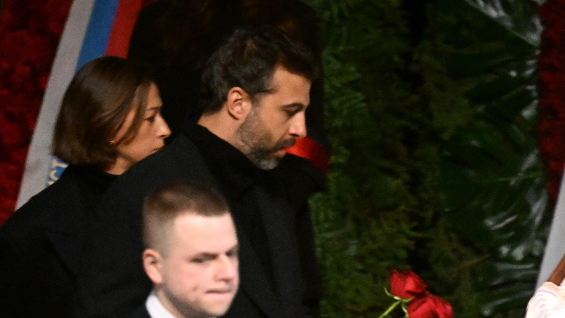 Телеведущий Иван Ургант на церемонии прощания с народным артистом РФ президентом Московского академического театра сатиры Александром Ширвиндтом. 18 марта 2024 Телеведущий Иван Ургант на церемонии прощания с народным артистом РФ президентом Московского академического театра сатиры Александром Ширвиндтом. 18 марта 2024 - РИА Новости, 1920, 18.03.2024
