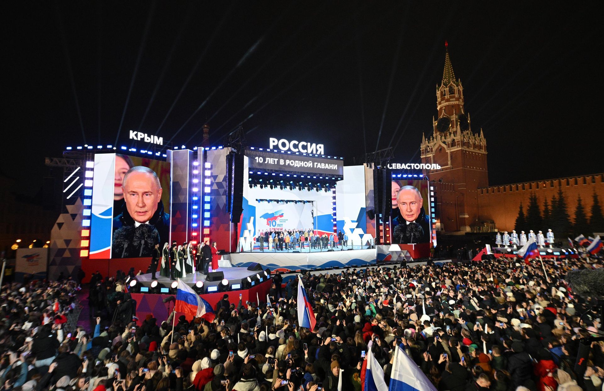 Президент РФ Владимир Путин на митинг-концерте на Красной площади в Москве, посвященном десятилетию воссоединения Крыма с Россией Президент РФ Владимир Путин на митинг-концерте на Красной площади в Москве, посвященном десятилетию воссоединения Крыма с Россией - РИА Новости, 1920, 25.08.2025