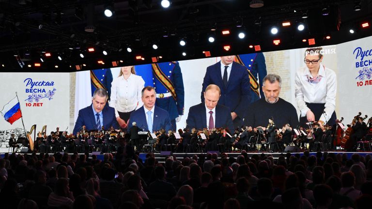 Выставка Россия. Концерт Симфонического оркестра Севастопольская симфония
