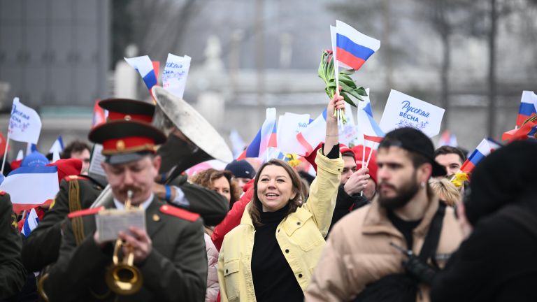 Выставка Россия. Генеральный директор выставки достижений Россия Наталья Виртуозова на праздничном шествии Крым – Севастополь – Россия НАВСЕГДА