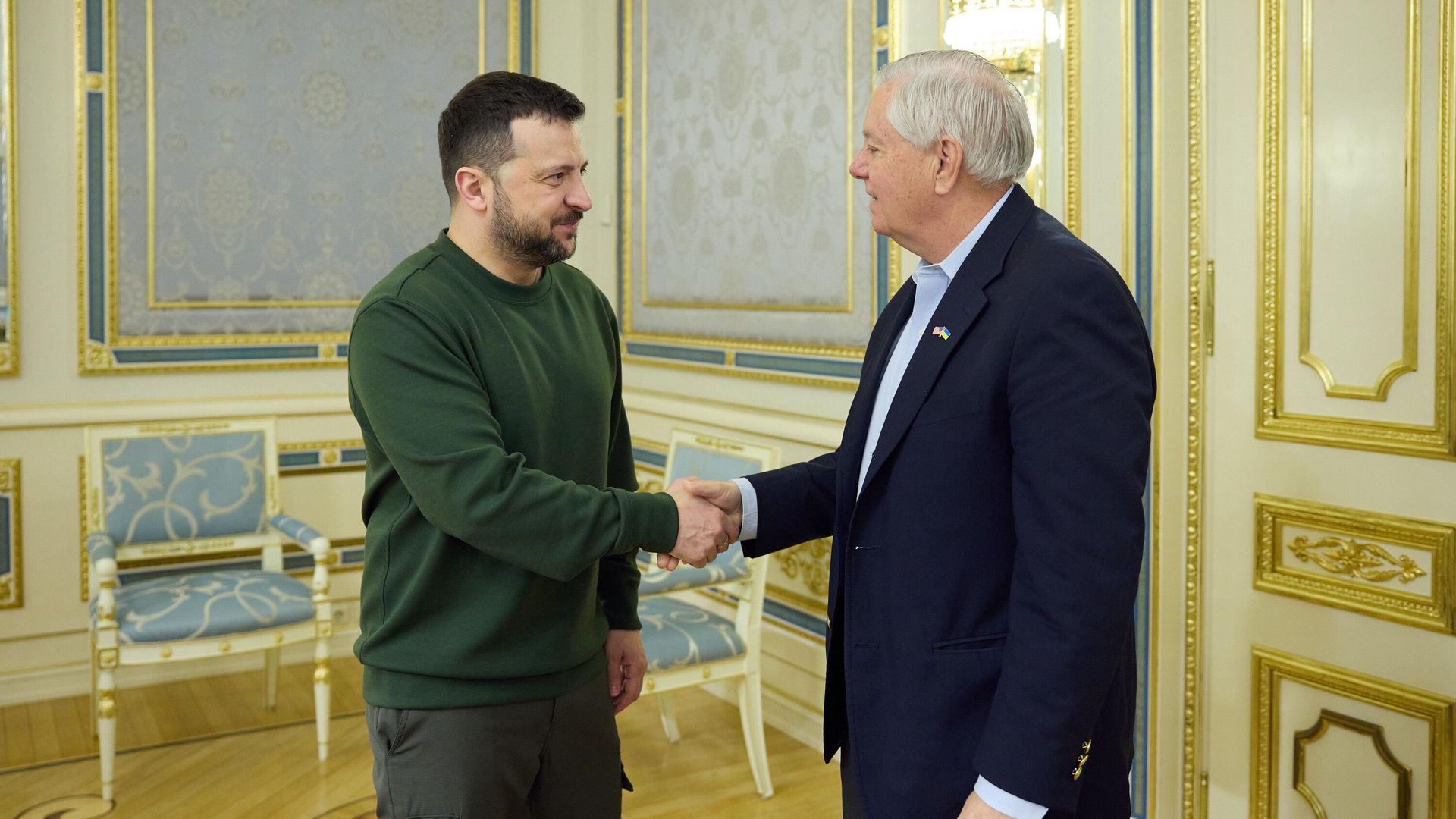 Президент Украины Владимир Зеленский и сенатор США Линдси Грэм* во время встречи в Киеве Президент Украины Владимир Зеленский и сенатор США Линдси Грэм* во время встречи в Киеве - РИА Новости, 1920, 12.07.2026