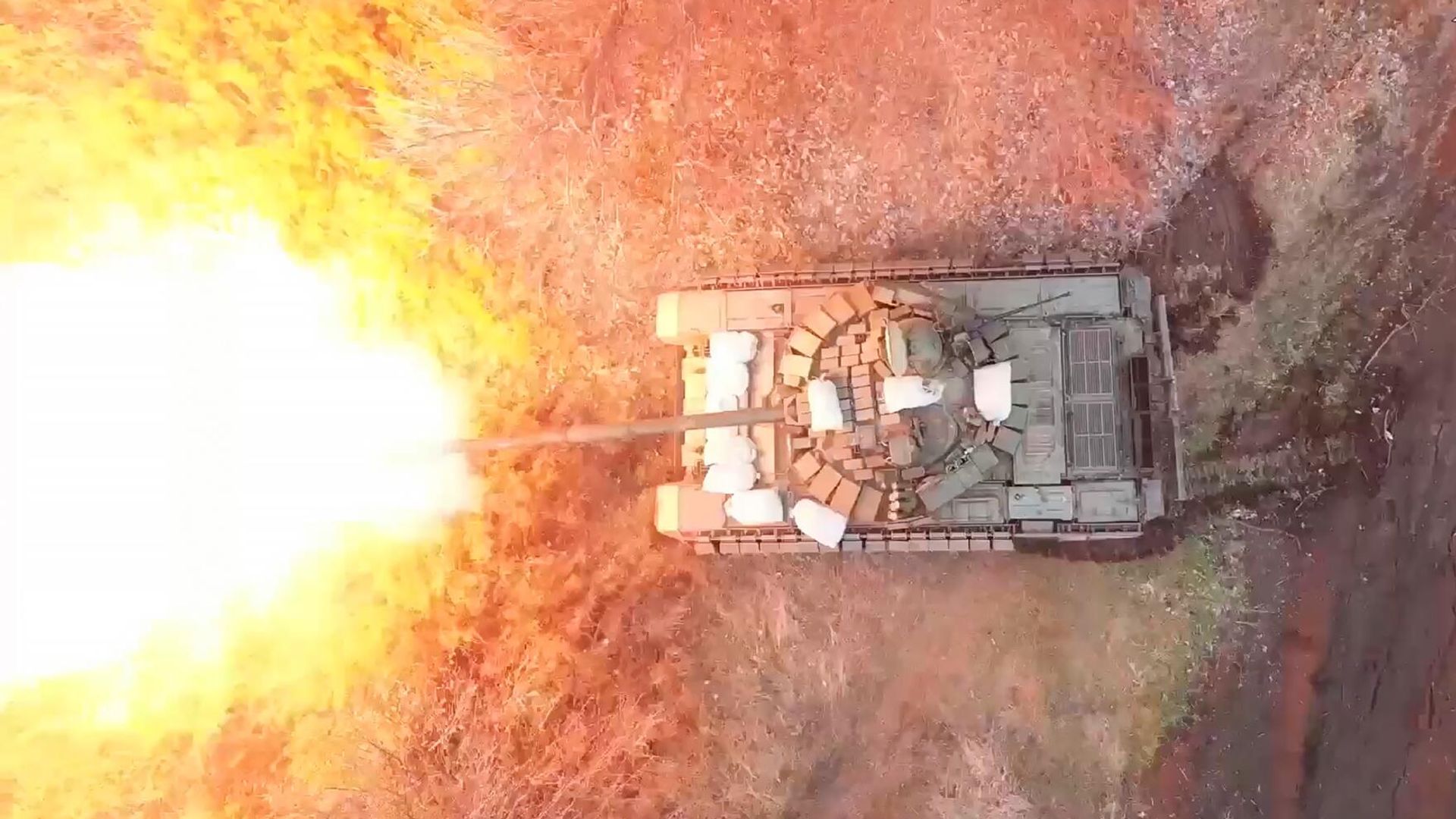 Боевая работа экипажа танка Т-72Б3 Боевая работа экипажа танка Т-72Б3 - РИА Новости, 1920, 28.10.2024