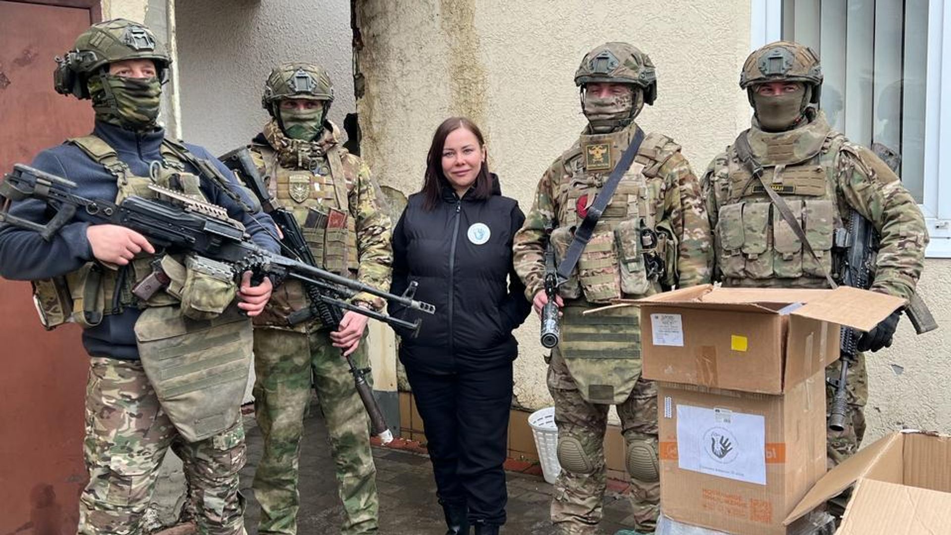 Фонд Ларисы Денисенко оказывает помощь военнослужащим Фонд Ларисы Денисенко оказывает помощь военнослужащим - РИА Новости, 1920, 20.03.2024