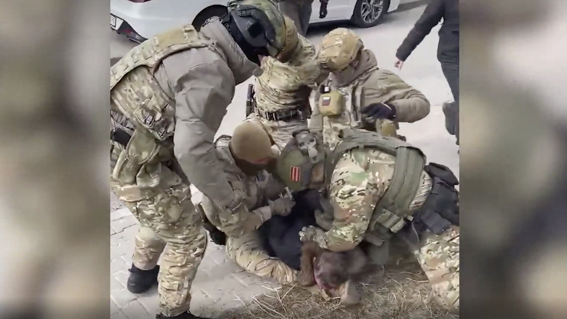 Задержание ФСБ России совместно с МВД России мужчины, обвиняемого в подготовки терактов против военных в Белгороде Задержание ФСБ России совместно с МВД России мужчины, обвиняемого в подготовки терактов против военных в Белгороде - РИА Новости, 1920, 21.03.2024