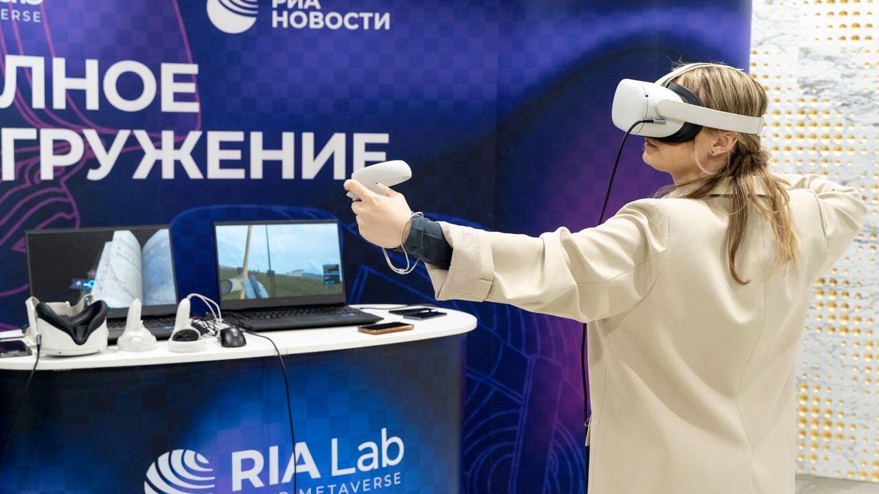 Агентство РИА Новости представило свои VR-проекты на площадке VI Международного научного форума Шаг в будущее: искусственный интеллект и цифровая экономика Агентство РИА Новости представило свои VR-проекты на площадке VI Международного научного форума Шаг в будущее: искусственный интеллект и цифровая экономика - РИА Новости, 1920, 21.03.2024