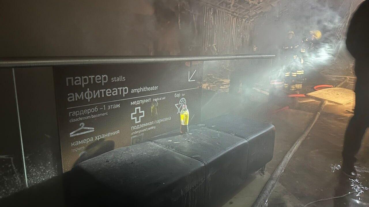 Место теракта в концертном зале Крокус Сити Холл Место теракта в концертном зале Крокус Сити Холл - РИА Новости, 1920, 23.03.2024