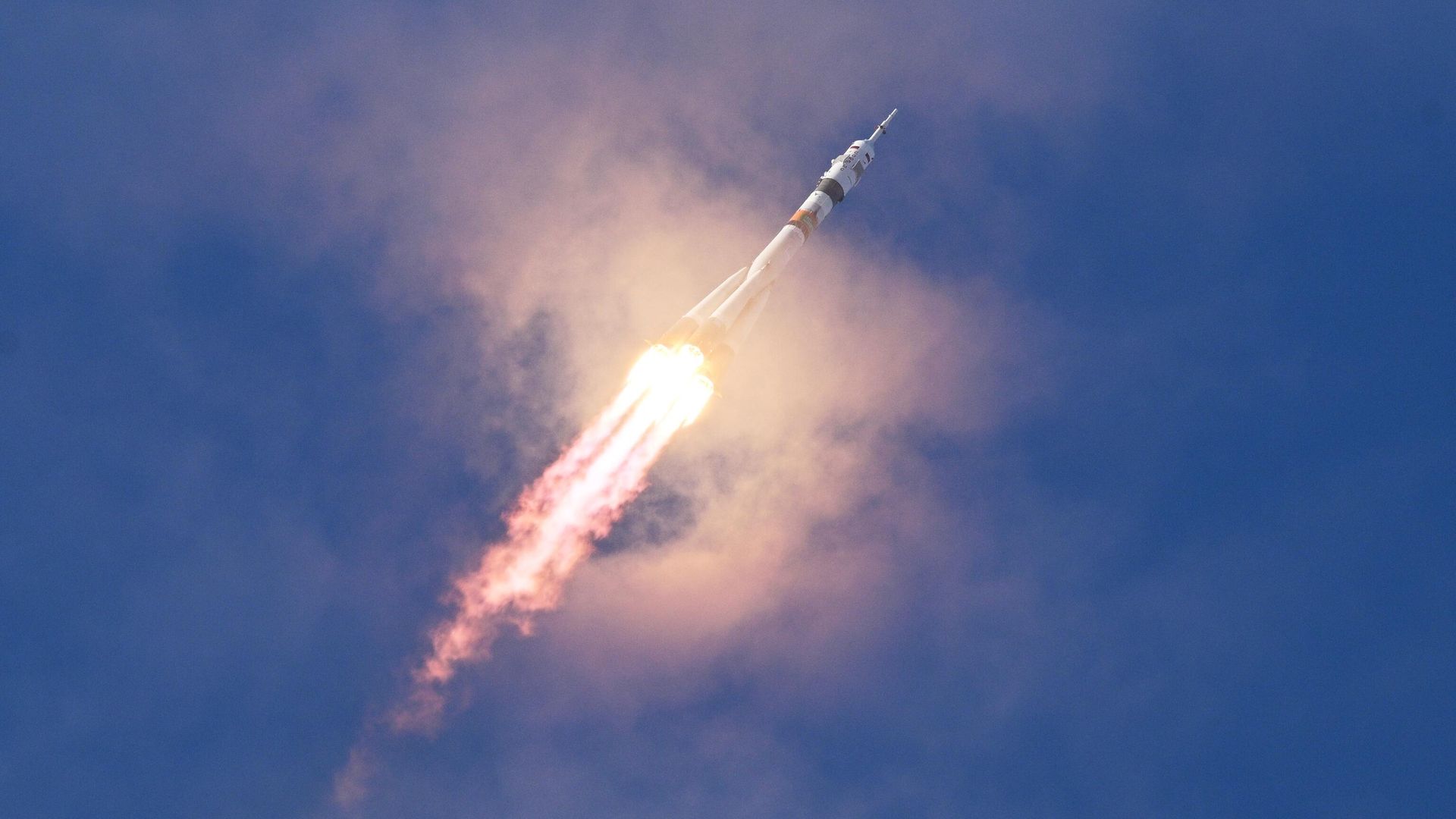 Запуск ракеты-носителя Союз-2.1а с пилотируемым кораблем Союз МС-25 с космодрома Байконур - РИА Новости, 1920, 17.05.2024