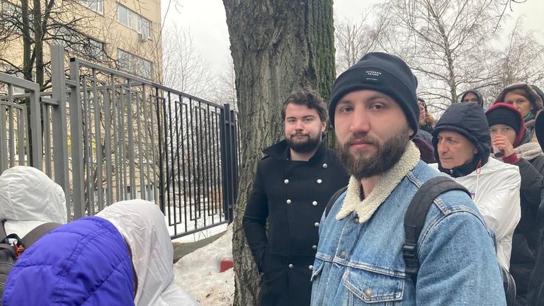 Очередь у одного из московских центров крови Очередь у одного из московских центров крови