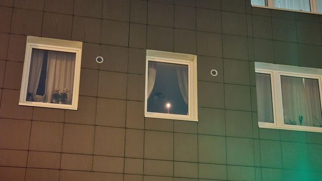 Свечи в память о жертвах теракта в Крокус сити холле, заженные жителями Карелии. 24 марта 2024