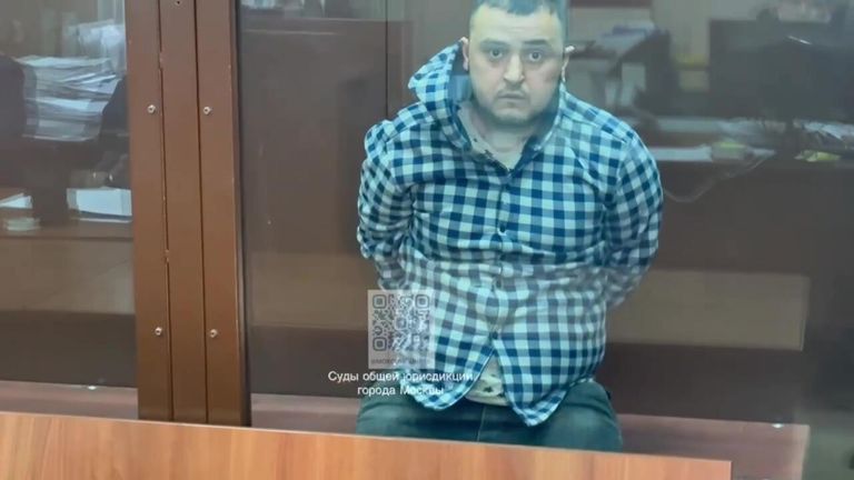 Аминчон Исломов, задержанный по подозрению в террористическом акте в Крокус Сити Холл, в здании Басманного суда Москвы Аминчон Исломов, задержанный по подозрению в террористическом акте в Крокус Сити Холл, в здании Басманного суда Москвы