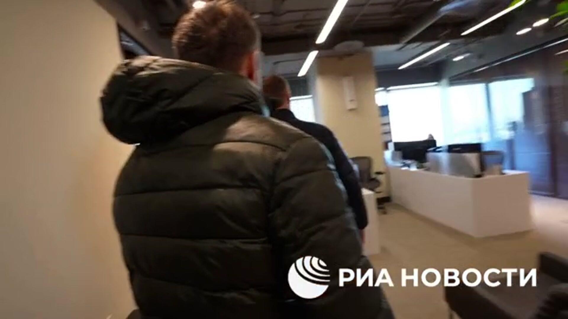 Обыски у задержанных коррупционеров. Кадры ФСБ РФ Обыски у задержанных коррупционеров. Кадры ФСБ РФ - РИА Новости, 1920, 26.03.2024