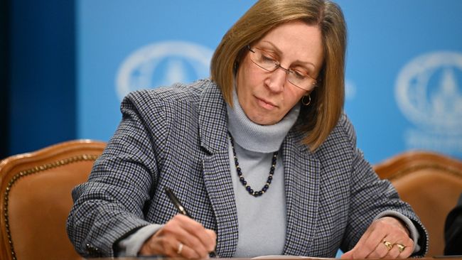 Посол США в России Линн Трейси