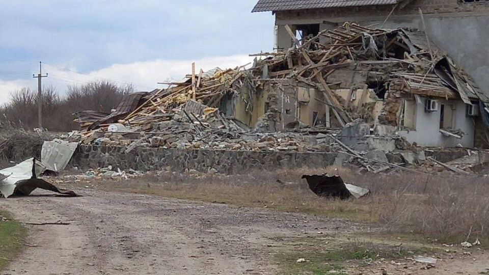 Последствия обстрелов левобережья Херсонской области со стороны ВСУ Последствия обстрелов левобережья Херсонской области со стороны ВСУ - РИА Новости, 1920, 20.06.2024