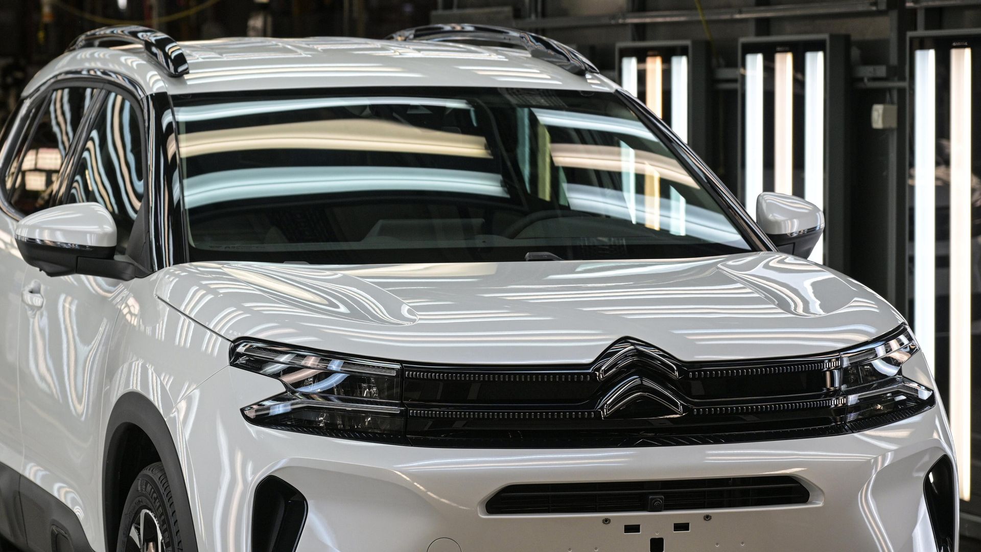 Линия сборки автомобилей Citroen C5 Aircross из китайских комплектующих на заводе ПСМА в Калуге Линия сборки автомобилей Citroen C5 Aircross из китайских комплектующих на заводе ПСМА в Калуге - РИА Новости, 1920, 29.03.2024
