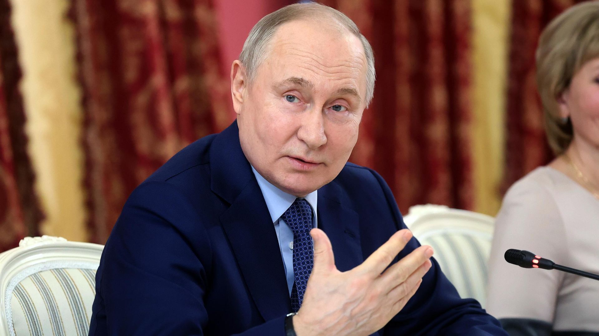 Президент РФ Владимир Путин встречается с работниками культуры Тверской области в музейном комплексе Гостиница Пожарских в Торжке Президент РФ Владимир Путин встречается с работниками культуры Тверской области в музейном комплексе Гостиница Пожарских в Торжке - РИА Новости, 1920, 27.03.2024