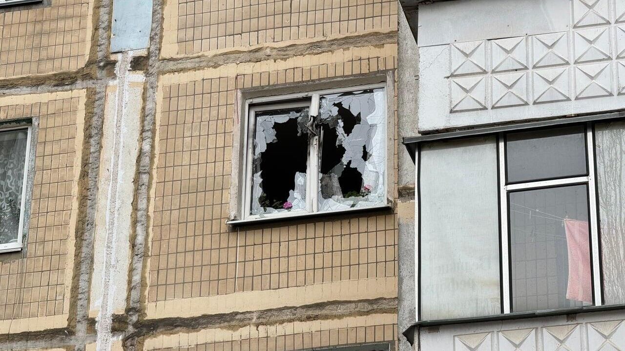 Последствия атаки ВСУ жилого дома в Белгороде Последствия атаки ВСУ жилого дома в Белгороде - РИА Новости, 1920, 29.03.2024