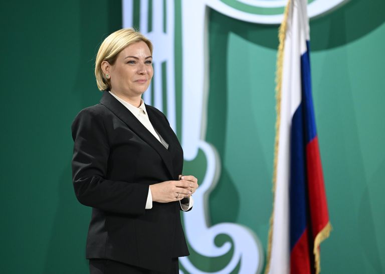 Министр культуры РФ Ольга Любимова на церемонии вручения государственных наград в павильоне Минкультуры России Наша Культура Министр культуры РФ Ольга Любимова на церемонии вручения государственных наград в павильоне Минкультуры России Наша Культура