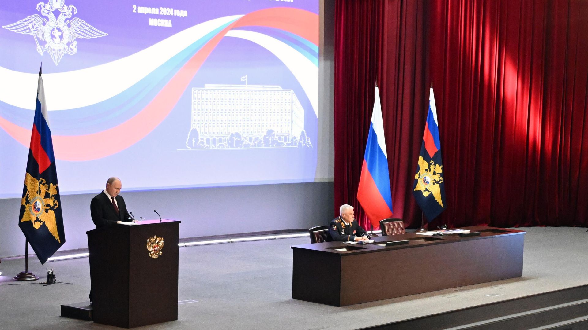 Президент РФ Владимир Путин выступает на ежегодном расширенном заседании коллегии министерства внутренних дел РФ. 2 апреля 2024 Президент РФ Владимир Путин выступает на ежегодном расширенном заседании коллегии министерства внутренних дел РФ. 2 апреля 2024 - РИА Новости, 1920, 02.04.2024