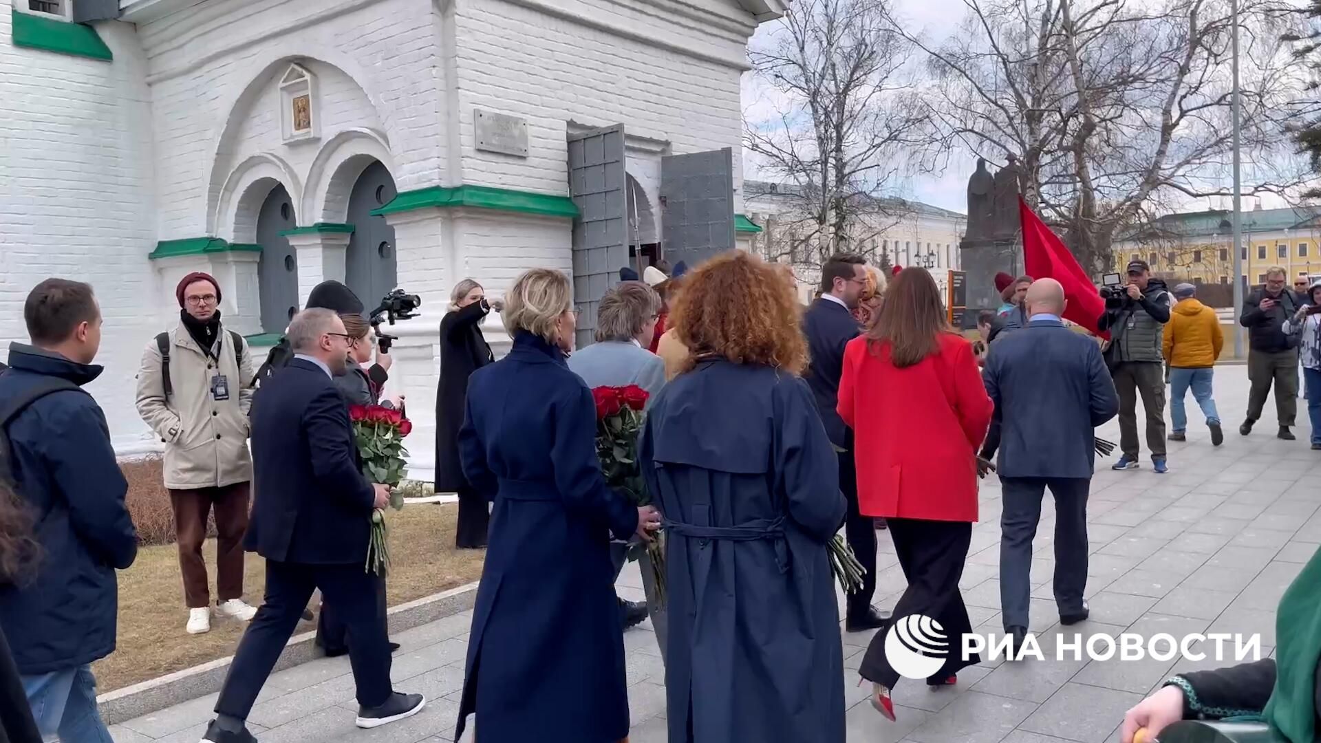 Возложение цветов к могиле Кузьмы Минина Возложение цветов к могиле Кузьмы Минина - РИА Новости, 1920, 04.04.2024