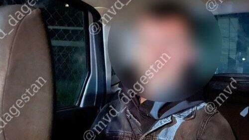 Мужчина, задержанный по обвинению в совершении насильственных действий в отношении несовершеннолетней в Дагестане Мужчина, задержанный по обвинению в совершении насильственных действий в отношении несовершеннолетней в Дагестане - РИА Новости, 1920, 05.04.2024