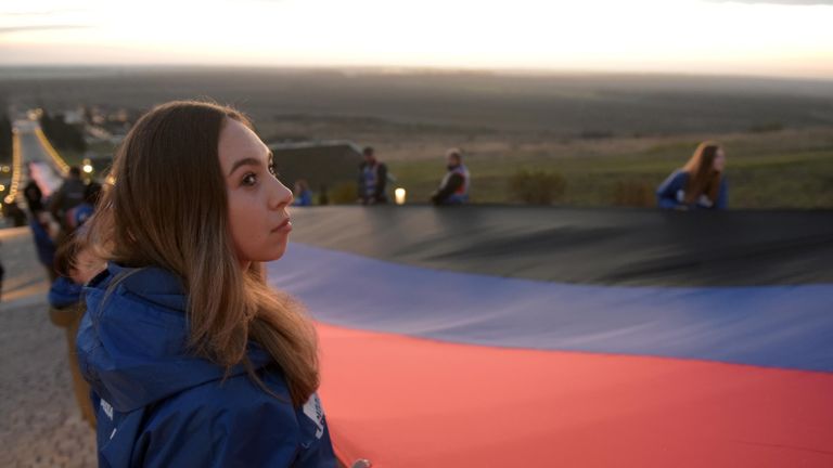 Участники празднования на мемориальном комплексе Саур-Могила 10-летия провозглашения Донецкой Народной Республики Участники празднования на мемориальном комплексе Саур-Могила 10-летия провозглашения Донецкой Народной Республики