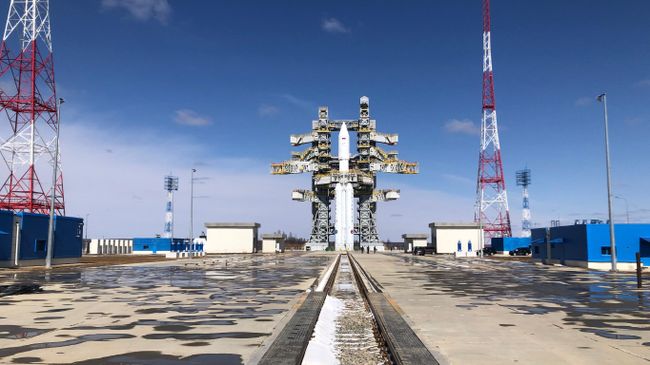 Первая летная ракета космического назначения Ангара-А5 на стартовом комплексе космодрома Восточный