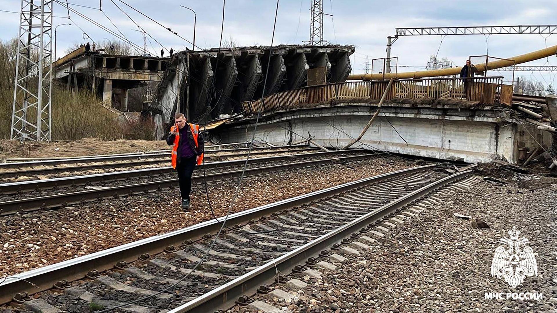 Частично обрушившийся путепровод в Смоленской области Частично обрушившийся путепровод в Смоленской области - РИА Новости, 1920, 08.04.2024