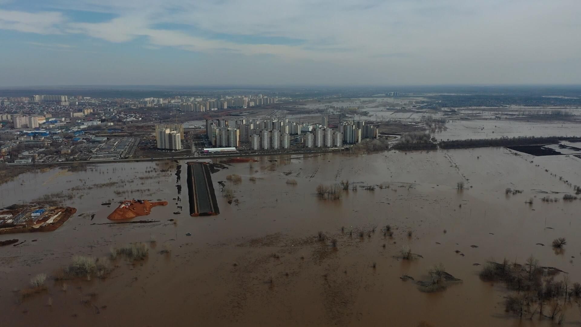Вода в Ленинском районе Оренбурга. Кадры с дрона Вода в Ленинском районе Оренбурга. Кадры с дрона - РИА Новости, 1920, 09.04.2024