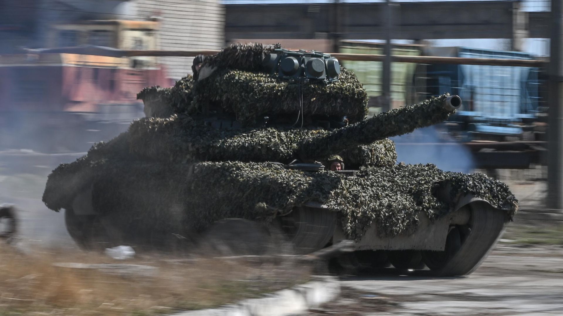 Российский танк Т-72 в зоне СВО Российский танк Т-72 в зоне СВО - РИА Новости, 1920, 21.04.2024