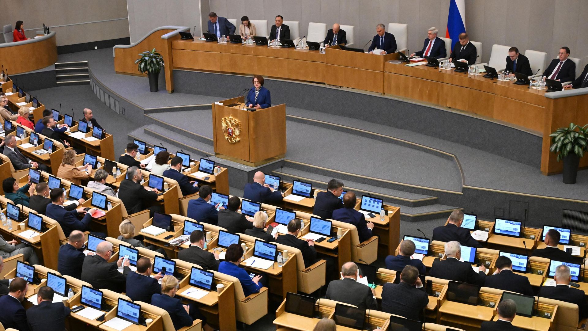 Председатель Центрального банка РФ Эльвира Набиуллина во время выступления с годовым отчетом Банка России за 2023 год на пленарном заседании Государственной думы РФ. 10 апреля 2024 года Председатель Центрального банка РФ Эльвира Набиуллина во время выступления с годовым отчетом Банка России за 2023 год на пленарном заседании Государственной думы РФ. 10 апреля 2024 года - РИА Новости, 1920, 10.04.2024
