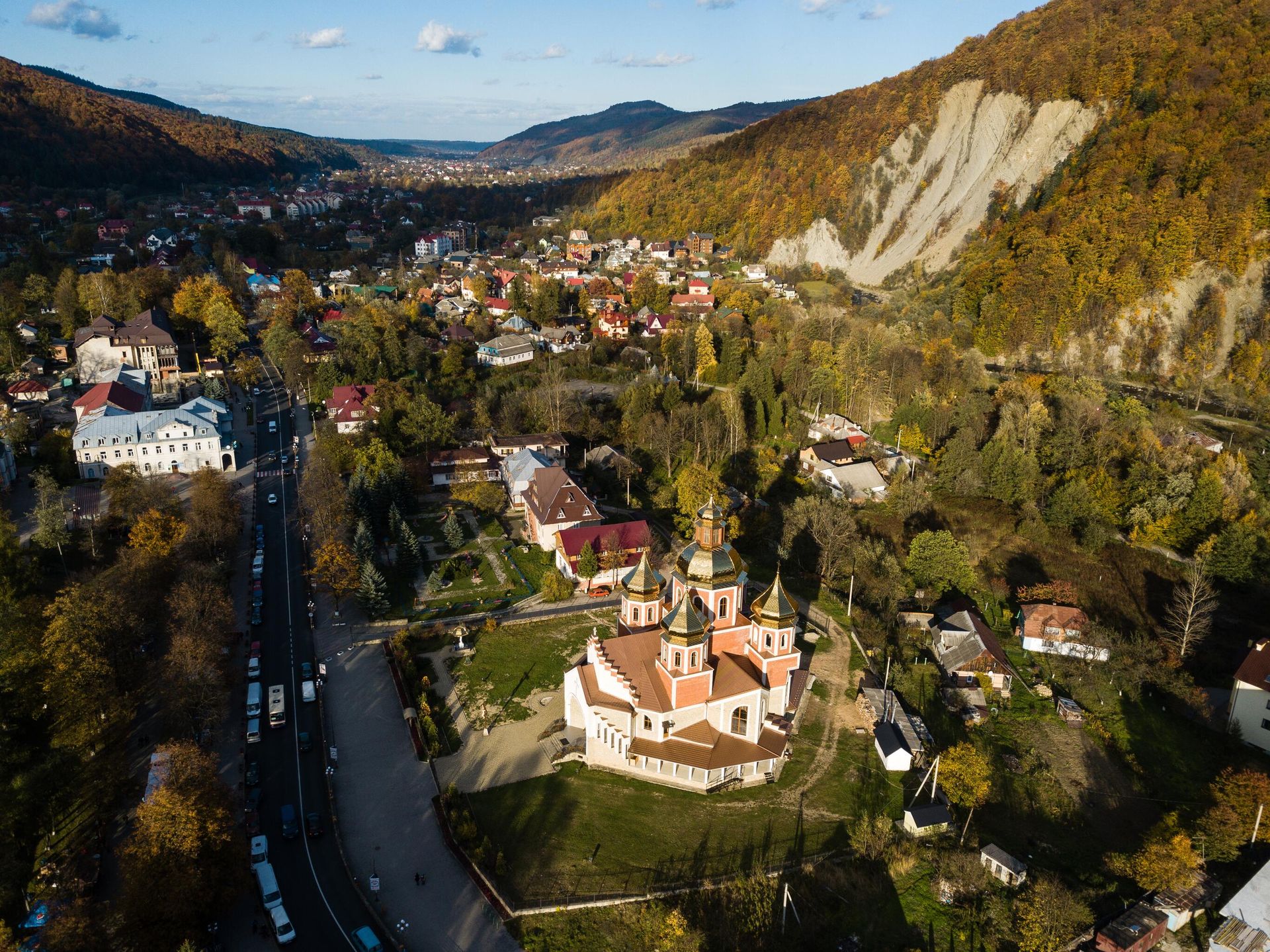 Вид на город Яремче в Ивано-Франковской области Украины - РИА Новости, 1920, 15.10.2025