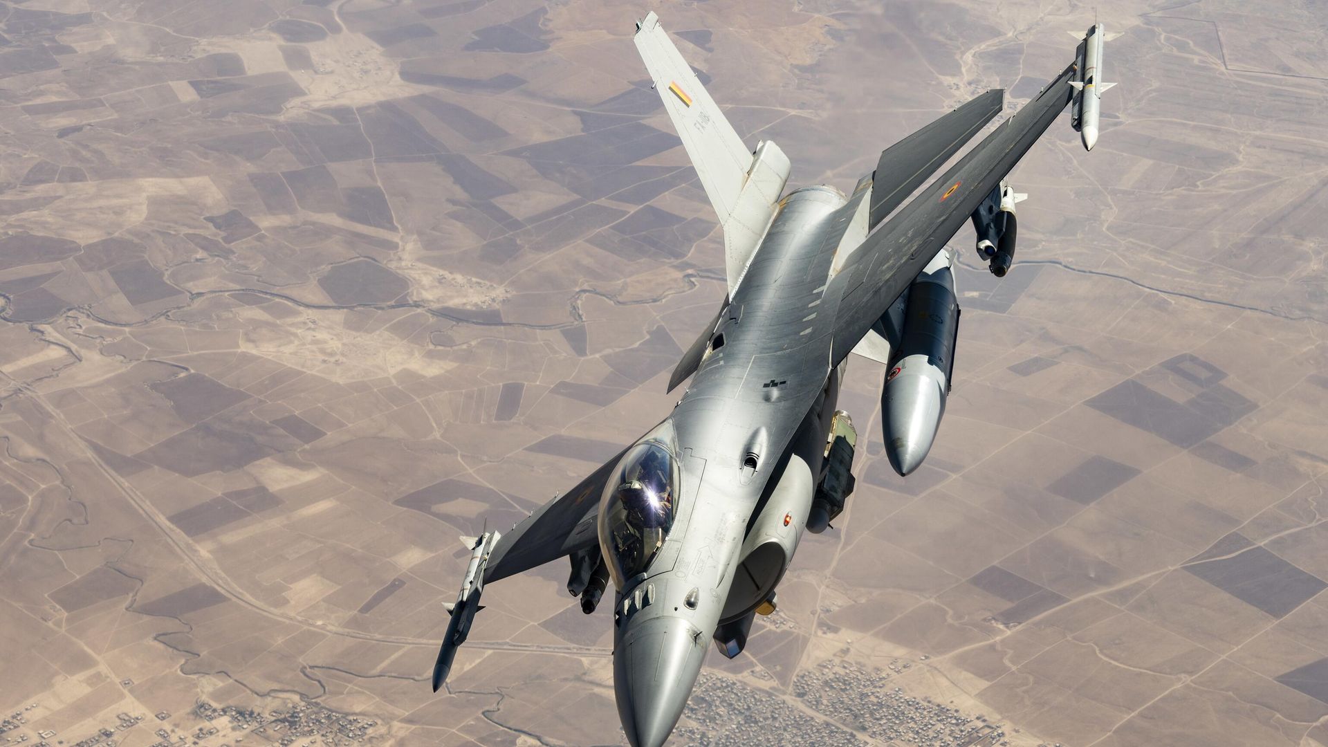 Истребитель F-16 Истребитель F-16 - РИА Новости, 1920, 07.06.2024